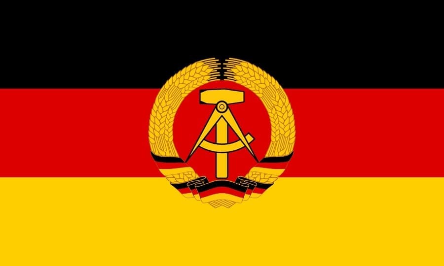 Bandera actual de Alemania Oriental 
