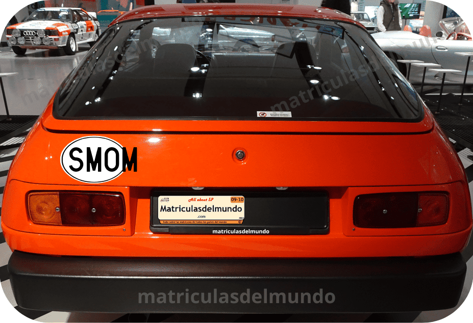 Porsche color rojo con código SMOM de SMOM