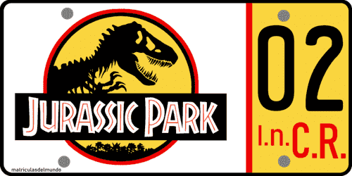Matrícula de coche Jeep de palícula Parque Jurásico de Universal Pictures con el número 2 y dinosaurio