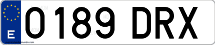 Ejemplo de matrícula de coche ordinaria 0189 DRX
