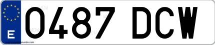 Ejemplo de matrícula española 0487 DCW