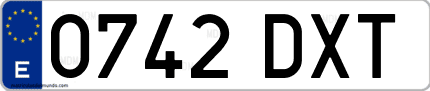 Ejemplo de matrícula de coche ordinaria 0742 DXT