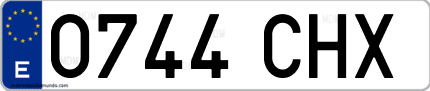 Ejemplo de matrícula de coche ordinaria 0744 CHX
