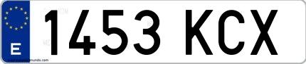 Ejemplo de matrícula española 1453 KCX