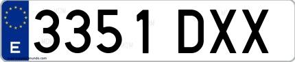 Ejemplo de matrícula española 3351 DXX