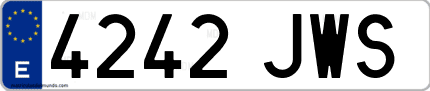 Ejemplo de matrícula de coche ordinaria 4242 JWS