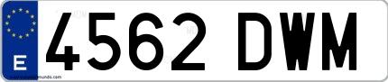 Ejemplo de matrícula española 4562 DWM