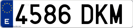 Ejemplo de matrícula de coche ordinaria 4586 DKM