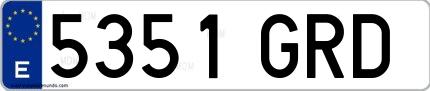 Ejemplo de matrícula española 5351 GRD
