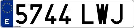 Ejemplo de matrícula española 5744 LWJ