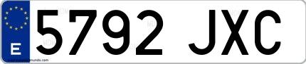 Ejemplo de matrícula española 5792 JXC