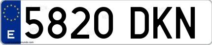 Ejemplo de matrícula española 5820 DKN