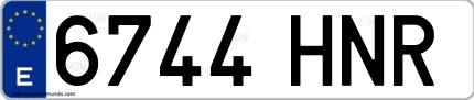 Ejemplo de matrícula española 6744 HNR