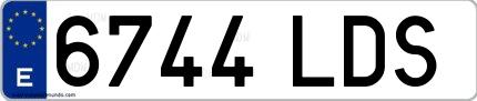 Ejemplo de matrícula española 6744 LDS