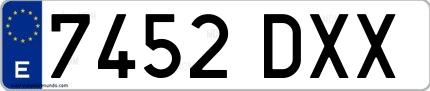 Ejemplo de matrícula española 7452 DXX