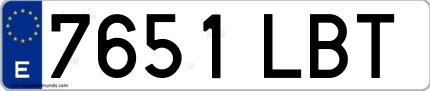 Ejemplo de matrícula española 7651 LBT