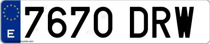 Ejemplo de matrícula española 7670 DRW