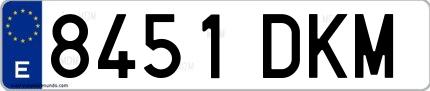 Ejemplo de matrícula española 8451 DKM