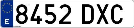 Ejemplo de matrícula española 8452 DXC