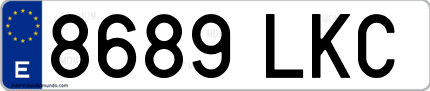 Ejemplo de matrícula de coche ordinaria 8689 LKC