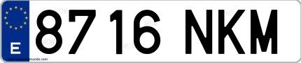 Ejemplo de matrícula española 8716 NKM