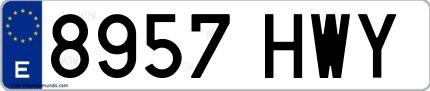 Ejemplo de matrícula española 8957 HWY