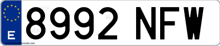 Ejemplo de matrícula de coche ordinaria 8992 NFW