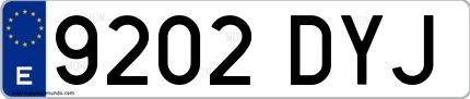 Ejemplo de matrícula española 9202 DYJ