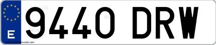 Ejemplo de matrícula española 9440 DRW