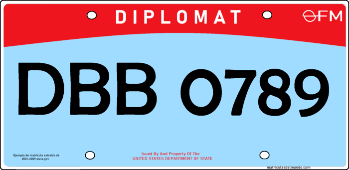 Matrícula del Cuerpo Diplomático de los Estados Unidos sobre fondo azul