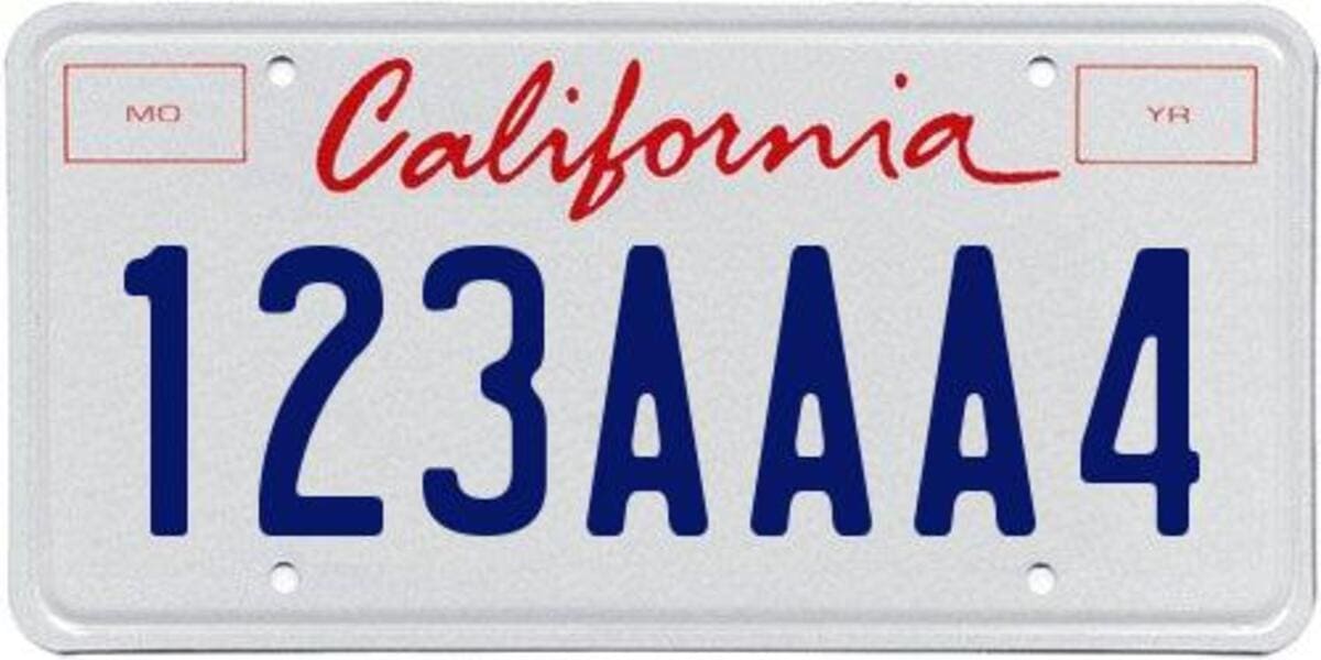 Nueva matrícula de California del sistema 2026 con combinación 123AAA4