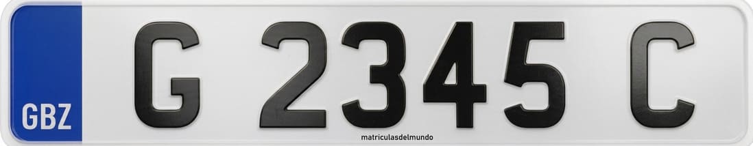 matrícula delantera de Gibraltar en fondo blanco, sistema ordinario actual