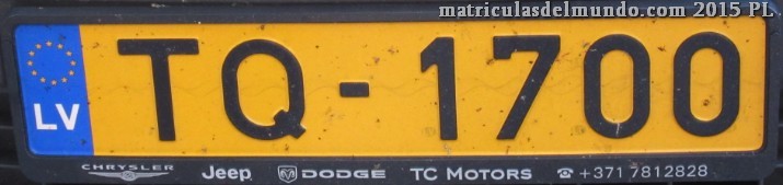 Matrícula de coche de Letonia para taxi con fondo amarillo y letras TQ