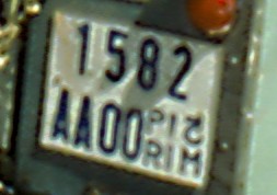 matrícula coche con fondo blanco