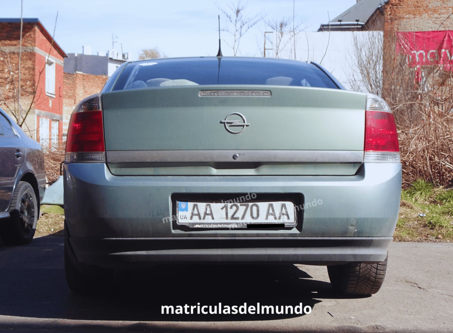 Ejemplo de matrícula actual de Ucrania de la provincia de Kiev con letras AA