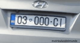 Matrícula de coche de Kosovo actual con código RKS
